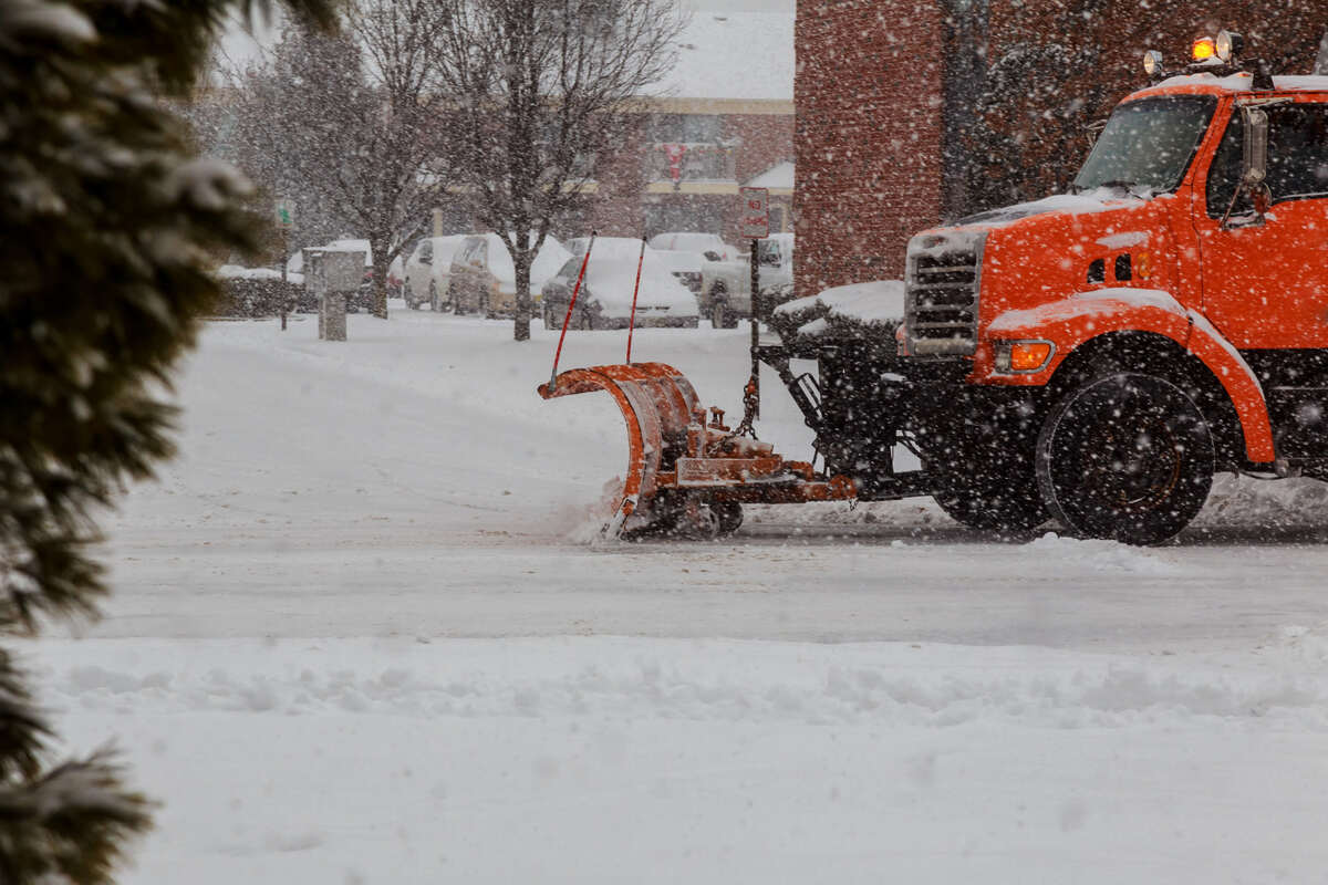 snow-plow-services-near-me